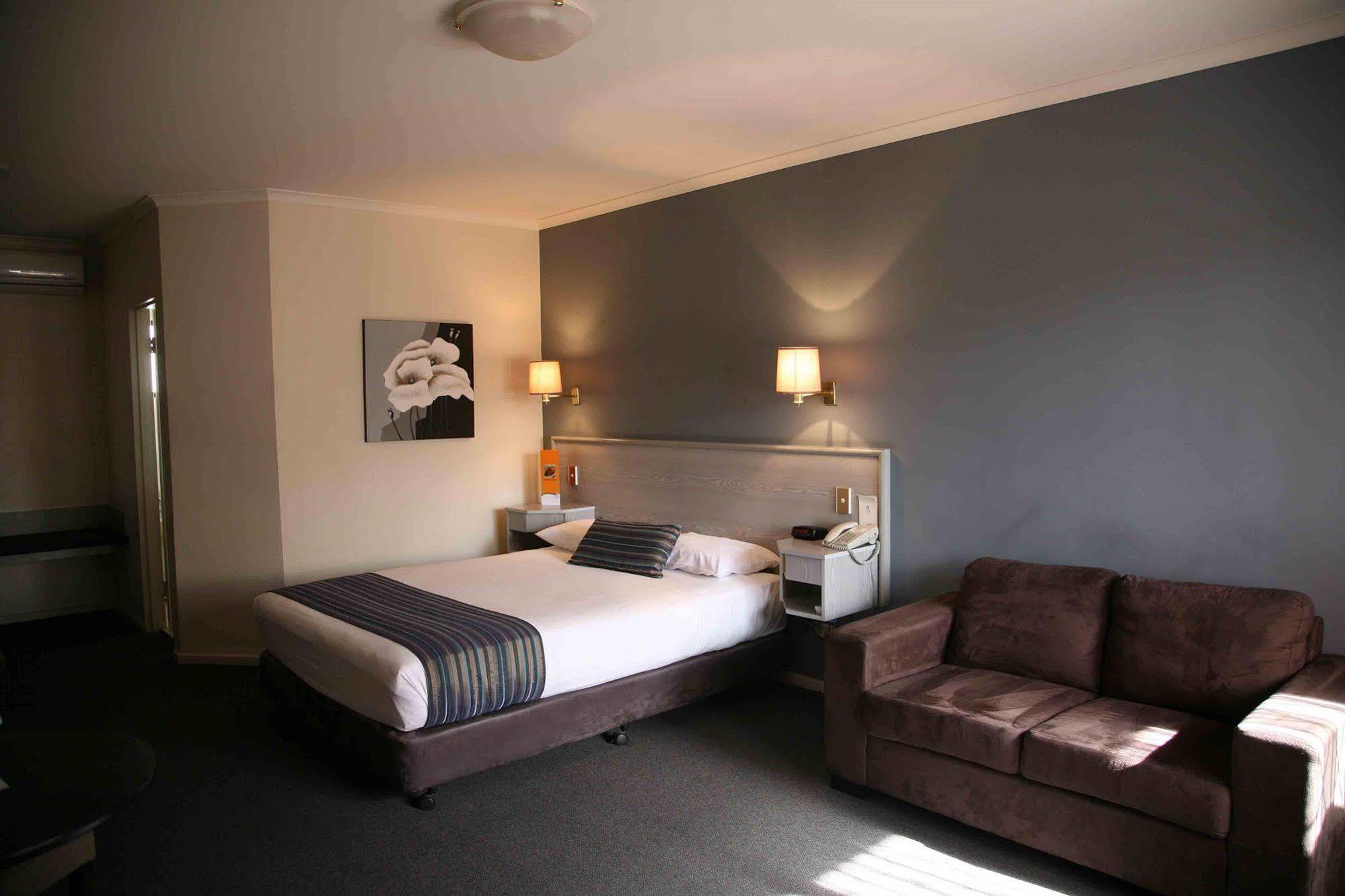 Motel Ibis Styles Adelaide Manor Exterior foto